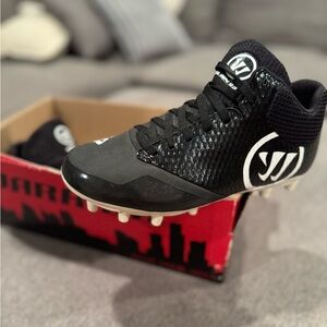 Warrior Burn youth cleats size 3.5